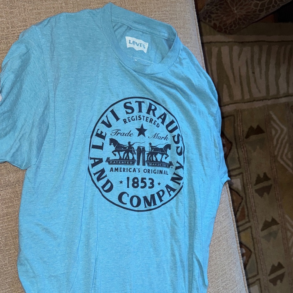 Levi's Light Blue Graphic Tee